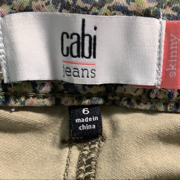 Cabi size 6 printed skinny denim jeans style# 5083 - Picture 6 of 10